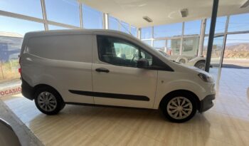 Ford Transit Courier full