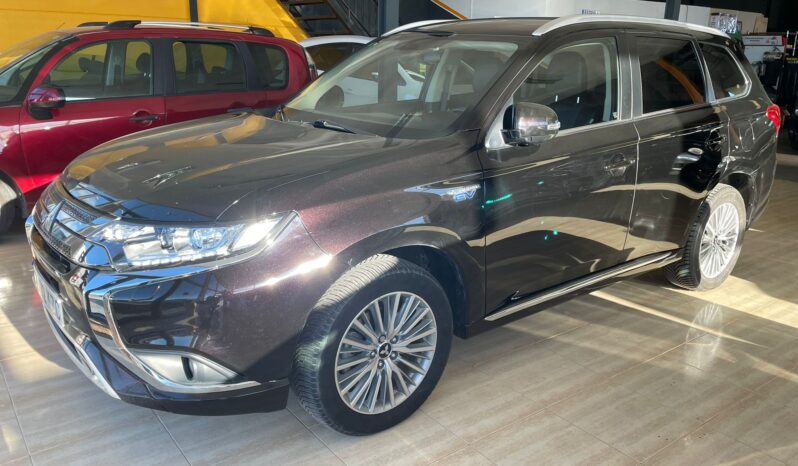 Mitsubishi Outlander PHEV full