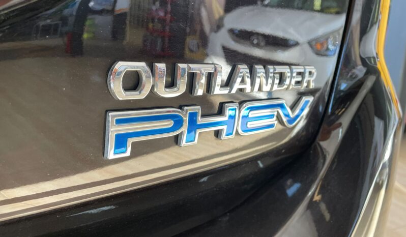 Mitsubishi Outlander PHEV full