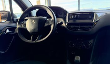Peugeot 208 full