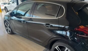 Peugeot 208 full